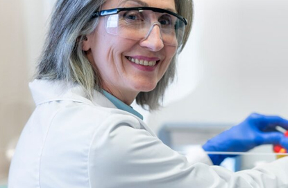 Consolidând integrarea industriei, mediului academic și a cercetării, Shanghai Dengsheng Instrument a construit în comun o nouă bază de cercetare și dezvoltare cu multe instituții de top.